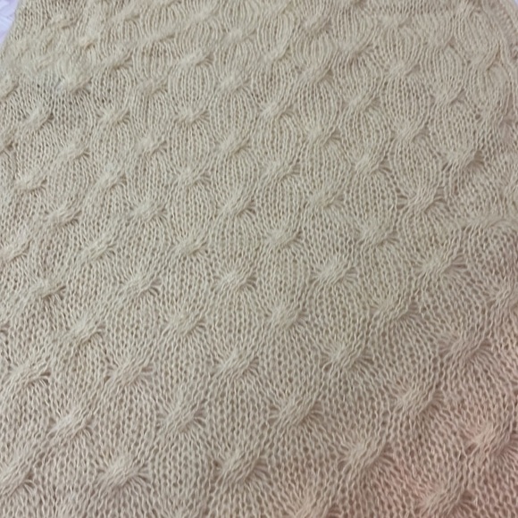 H & M infinity knitted beige Scarf​​​ - Picture 2 of 3